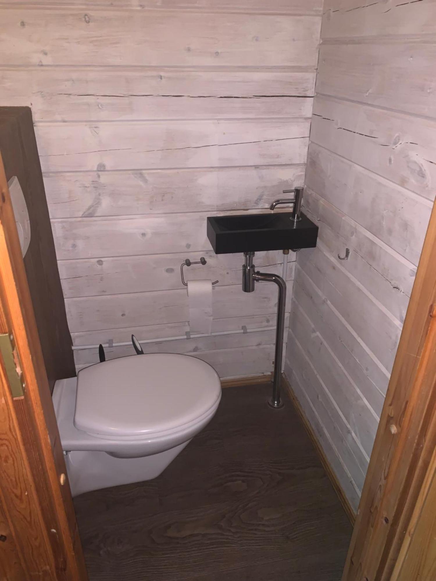 2 Bedroom Fins Chalet Gramsbergen Bagian luar foto