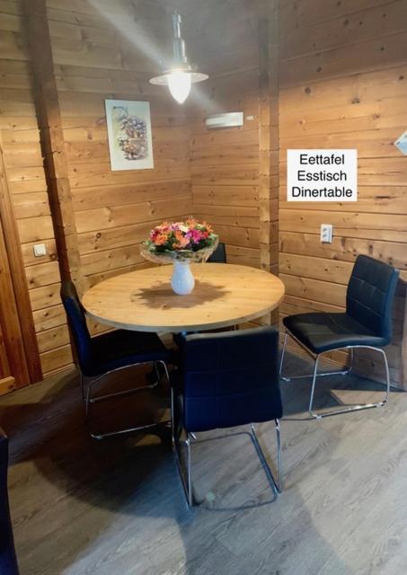 2 Bedroom Fins Chalet Gramsbergen Bagian luar foto